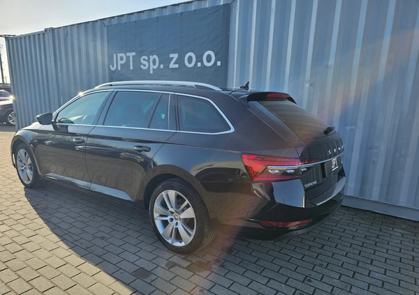 Skoda Superb cena 109347 przebieg: 113762, rok produkcji 2019 z Żychlin małe 466